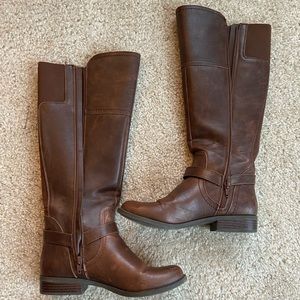 GUESS Boots 8.5